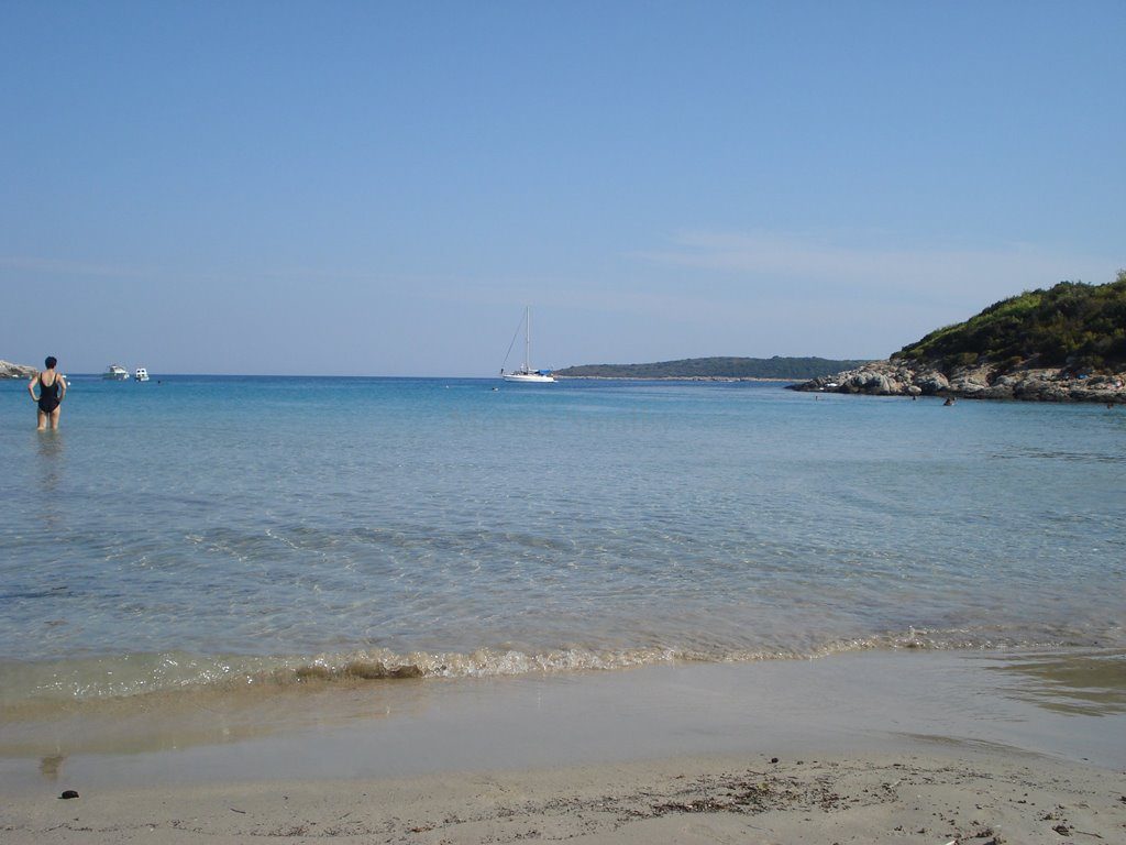 Vis Milna sand beach