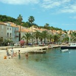 Small beach next to oldtown