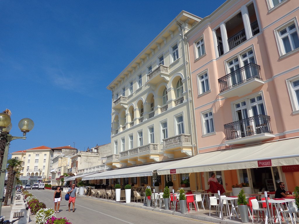 Coffebars at the Riva in Porec