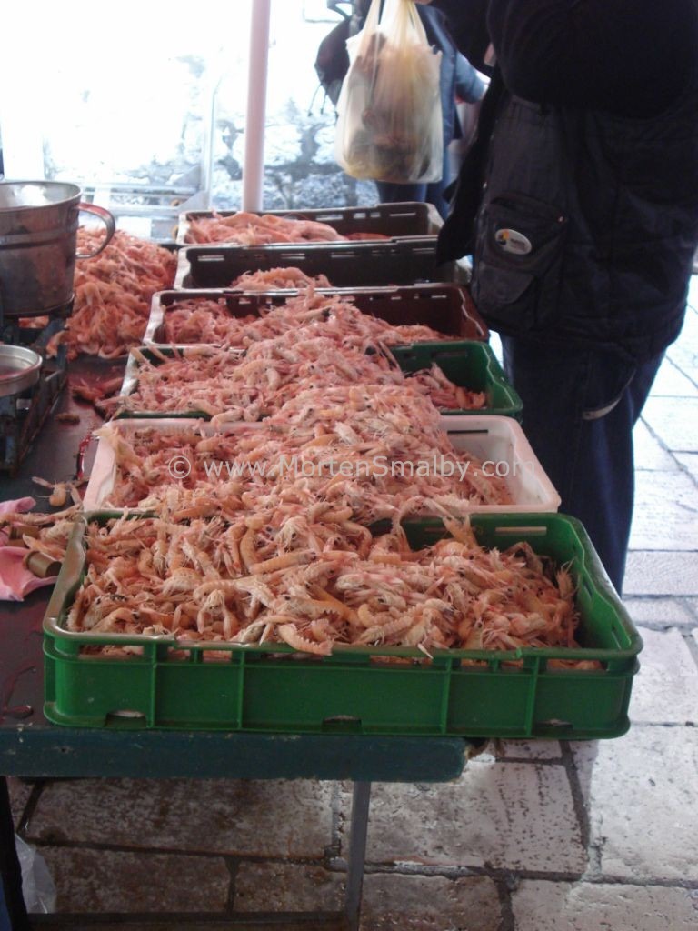 Split fish market