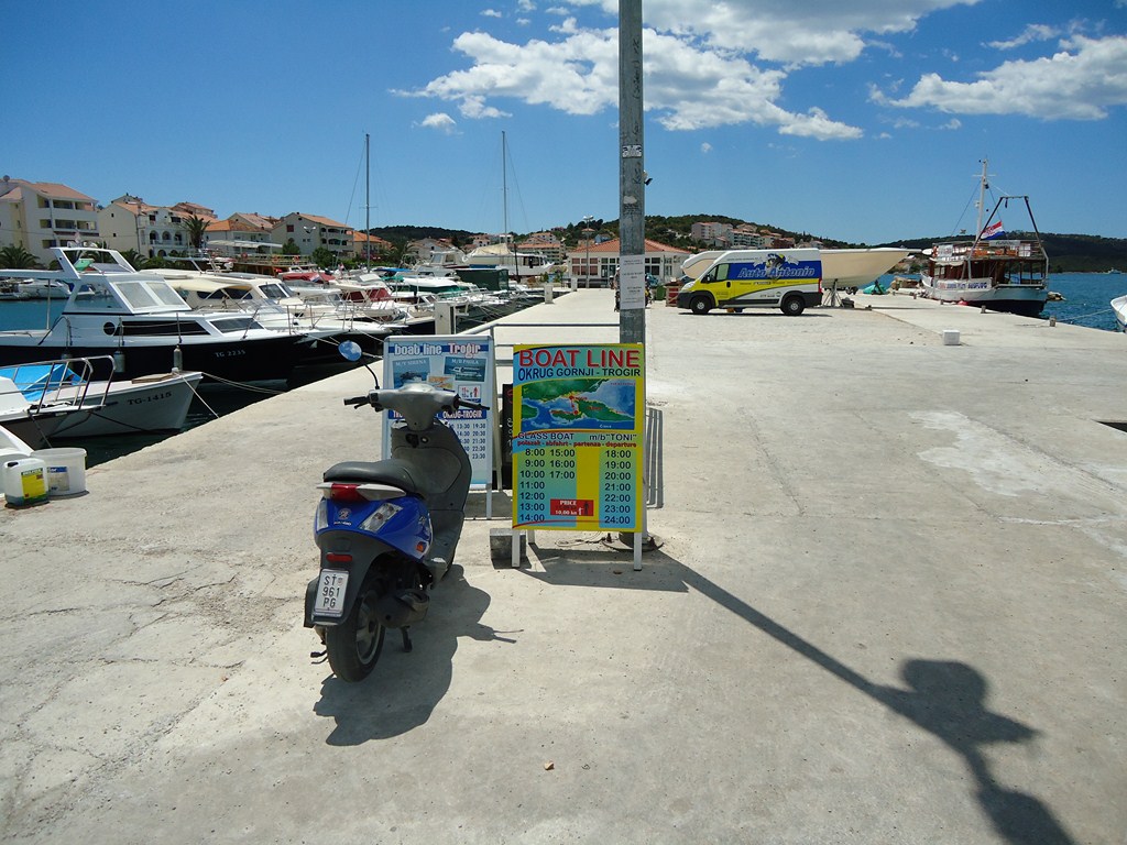 Boat departure Ciovo